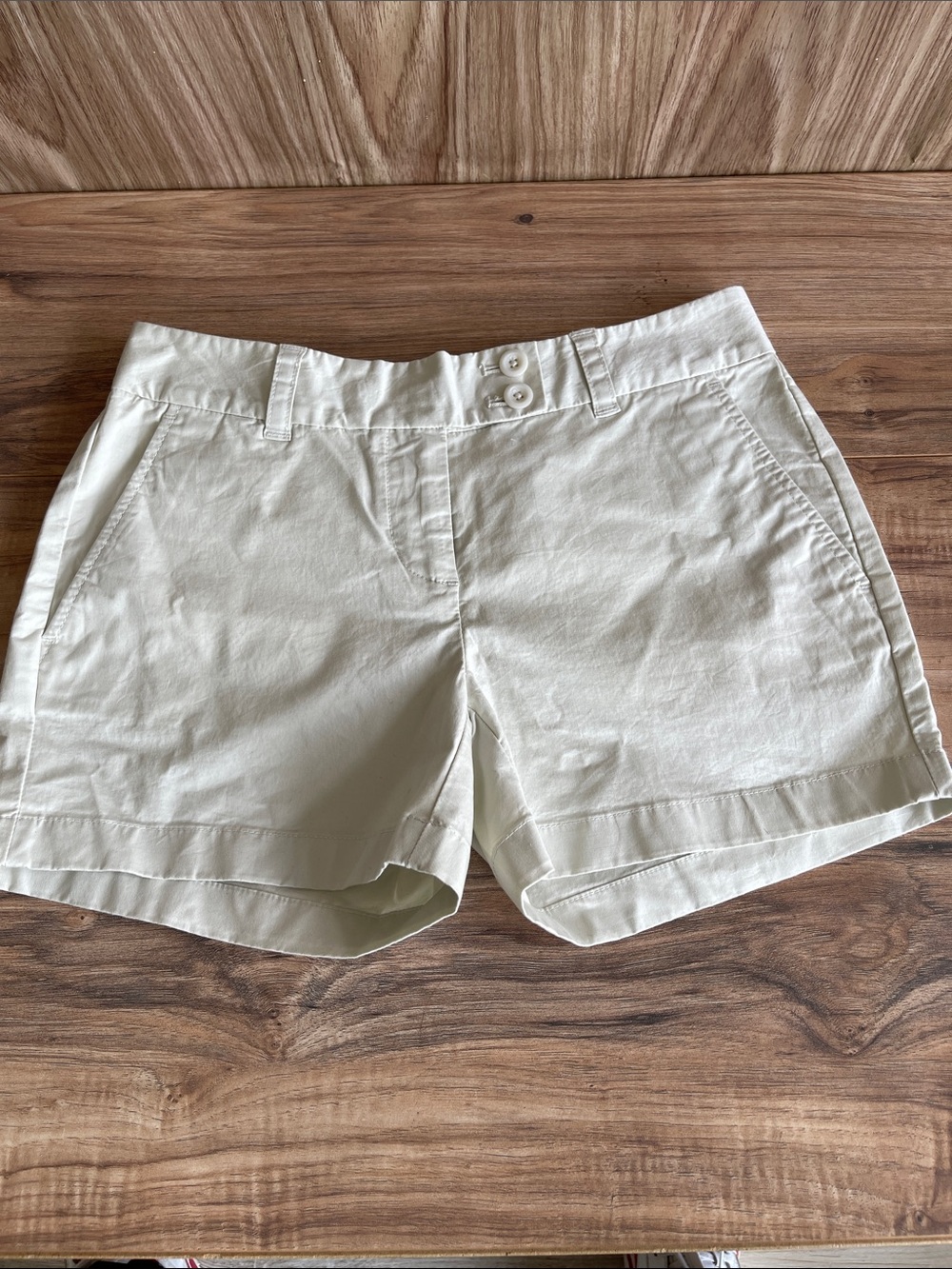 New VINEYARD VINES  Ladies Dayboat Classic Shorts  SOLID KHAKI  Sz 00